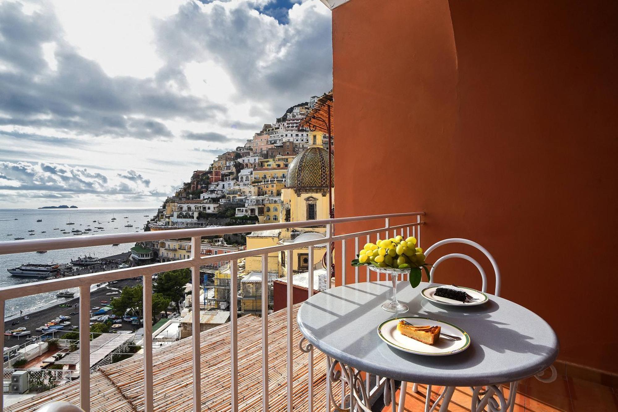 Buca Di Bacco Hotel Positano Luaran gambar