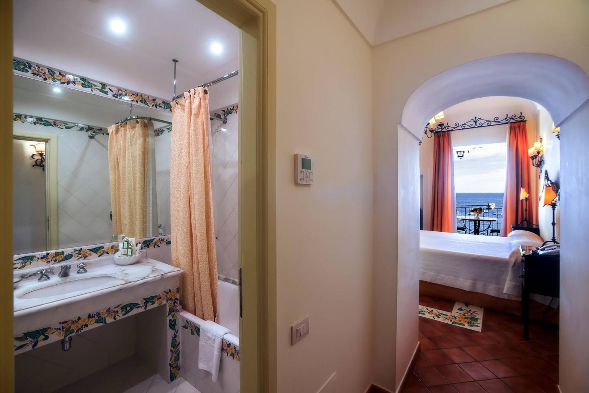Buca Di Bacco Hotel Positano Luaran gambar